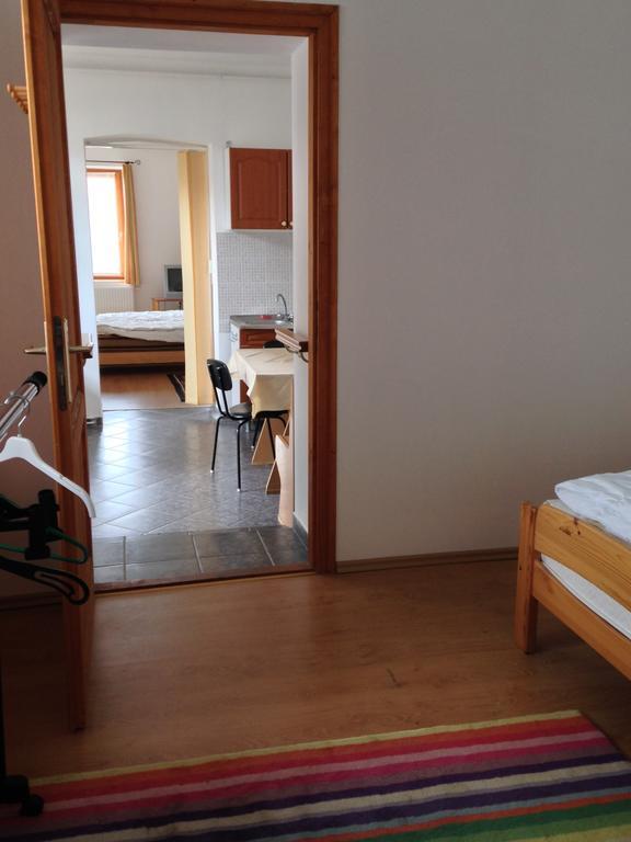 Petra Apartmanok Velem Oda fotoğraf